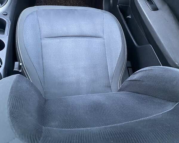 Черный Ниссан Кашкай 2, объемом двигателя 1.5 л и пробегом 228 тыс. км за 9800 $, фото 17 на Automoto.ua