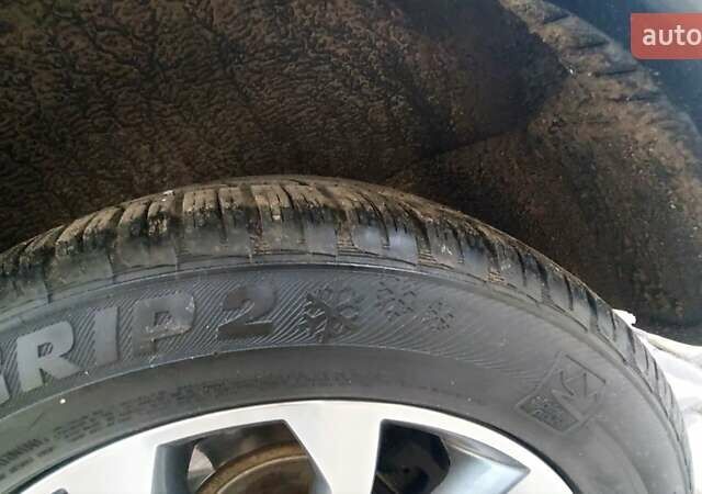 Чорний Ніссан Кашкай 2, об'ємом двигуна 1.46 л та пробігом 240 тис. км за 10200 $, фото 6 на Automoto.ua