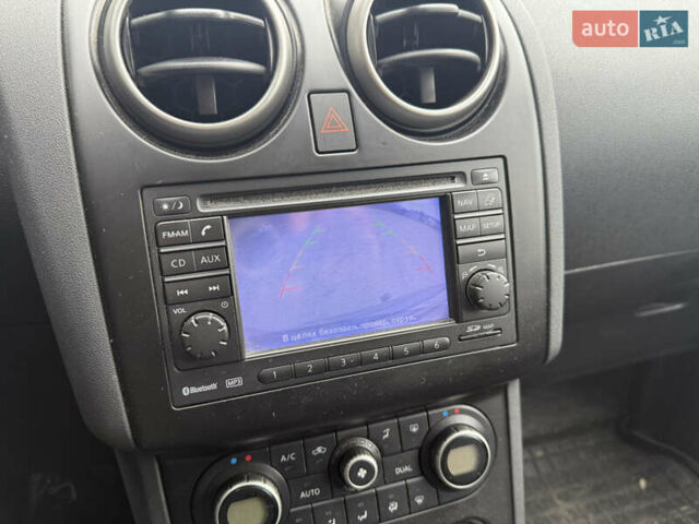 Черный Ниссан Кашкай 2, объемом двигателя 2 л и пробегом 190 тыс. км за 12500 $, фото 13 на Automoto.ua