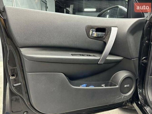 Черный Ниссан Кашкай 2, объемом двигателя 2 л и пробегом 242 тыс. км за 9899 $, фото 7 на Automoto.ua