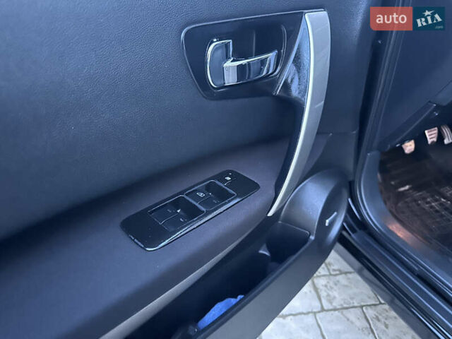 Черный Ниссан Кашкай 2, объемом двигателя 1.5 л и пробегом 228 тыс. км за 10950 $, фото 22 на Automoto.ua