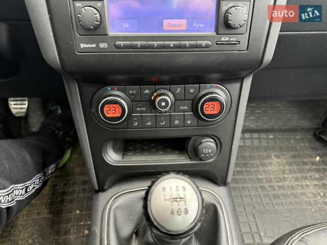 Черный Ниссан Кашкай 2, объемом двигателя 2 л и пробегом 190 тыс. км за 12500 $, фото 19 на Automoto.ua