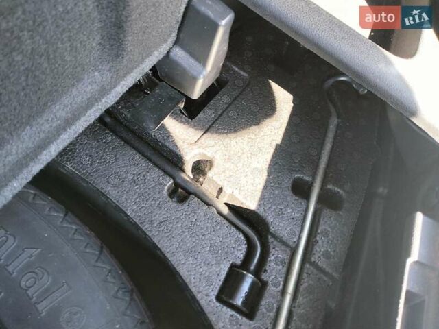 Черный Ниссан Кашкай 2, объемом двигателя 1.5 л и пробегом 236 тыс. км за 10900 $, фото 5 на Automoto.ua