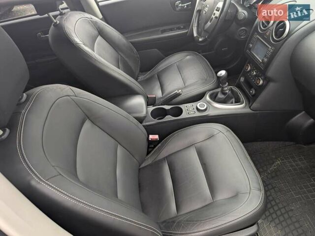 Чорний Ніссан Кашкай 2, об'ємом двигуна 2 л та пробігом 237 тис. км за 10450 $, фото 40 на Automoto.ua