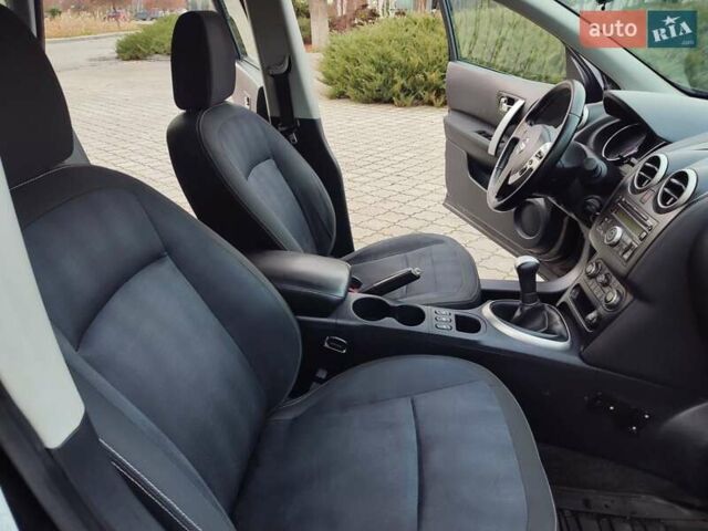 Черный Ниссан Кашкай 2, объемом двигателя 1.6 л и пробегом 220 тыс. км за 9950 $, фото 36 на Automoto.ua