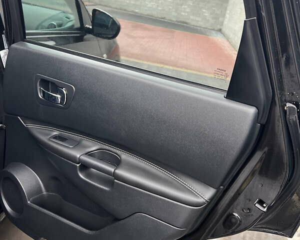 Черный Ниссан Кашкай 2, объемом двигателя 2 л и пробегом 237 тыс. км за 10200 $, фото 14 на Automoto.ua