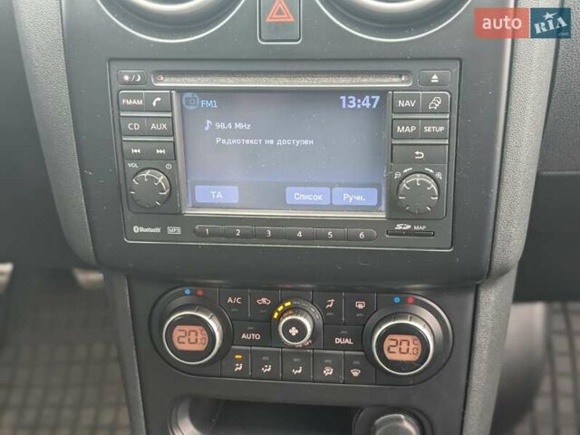 Чорний Ніссан Кашкай 2, об'ємом двигуна 2 л та пробігом 237 тис. км за 10450 $, фото 44 на Automoto.ua