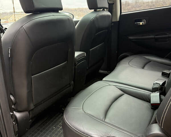 Черный Ниссан Кашкай 2, объемом двигателя 2 л и пробегом 190 тыс. км за 12500 $, фото 20 на Automoto.ua