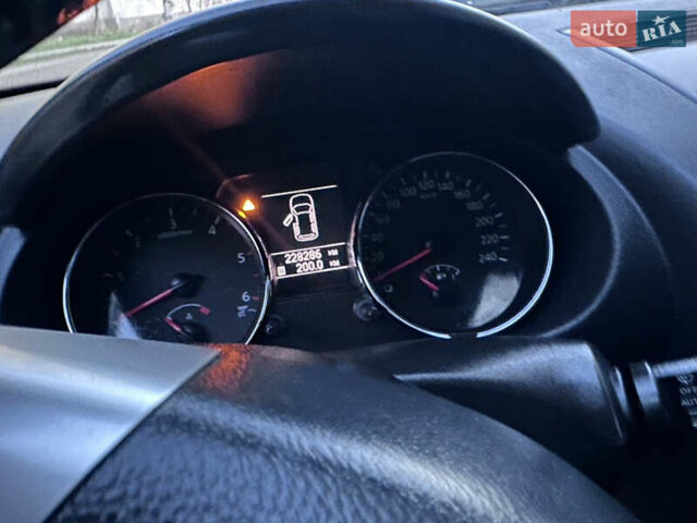 Черный Ниссан Кашкай 2, объемом двигателя 1.5 л и пробегом 228 тыс. км за 10950 $, фото 27 на Automoto.ua