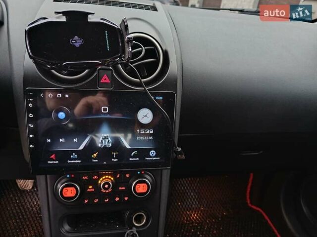 Черный Ниссан Кашкай 2, объемом двигателя 1.46 л и пробегом 275 тыс. км за 8650 $, фото 50 на Automoto.ua