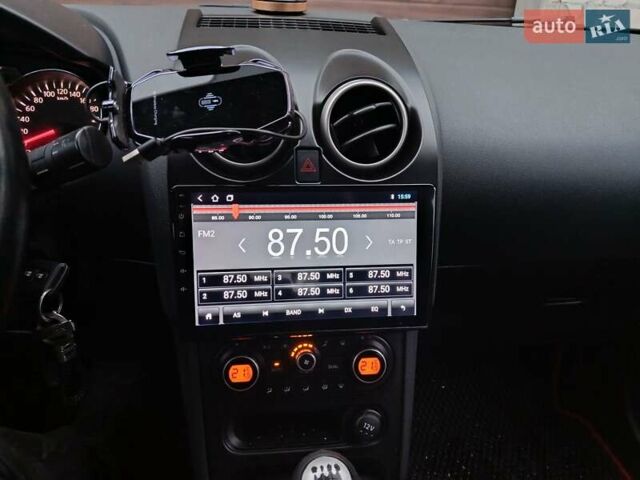 Черный Ниссан Кашкай 2, объемом двигателя 1.46 л и пробегом 275 тыс. км за 8650 $, фото 23 на Automoto.ua