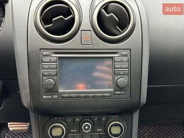 Черный Ниссан Кашкай 2, объемом двигателя 2 л и пробегом 242 тыс. км за 9899 $, фото 16 на Automoto.ua