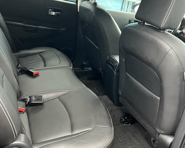 Черный Ниссан Кашкай 2, объемом двигателя 2 л и пробегом 237 тыс. км за 10200 $, фото 16 на Automoto.ua