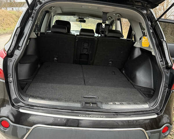 Черный Ниссан Кашкай 2, объемом двигателя 2 л и пробегом 261 тыс. км за 10600 $, фото 11 на Automoto.ua