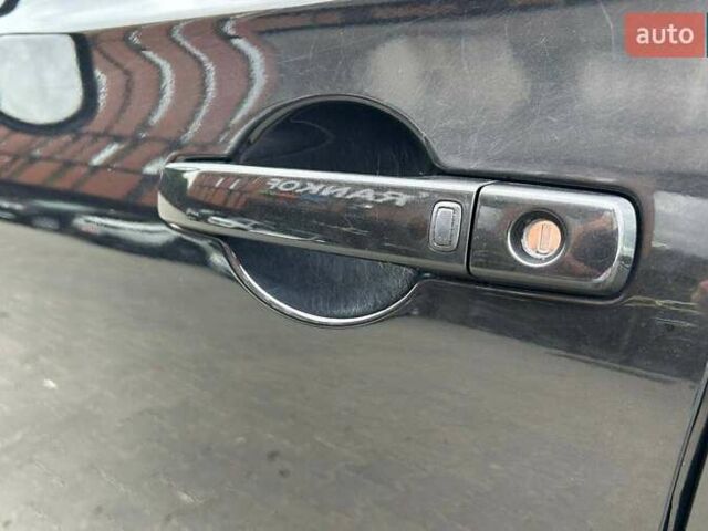 Черный Ниссан Кашкай 2, объемом двигателя 2 л и пробегом 200 тыс. км за 12600 $, фото 6 на Automoto.ua