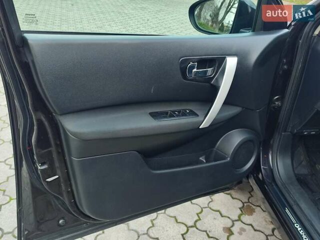 Черный Ниссан Кашкай 2, объемом двигателя 1.6 л и пробегом 220 тыс. км за 9950 $, фото 26 на Automoto.ua