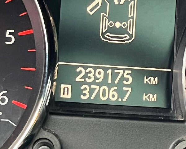 Черный Ниссан Кашкай 2, объемом двигателя 2 л и пробегом 239 тыс. км за 10500 $, фото 5 на Automoto.ua
