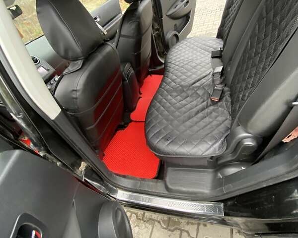 Черный Ниссан Кашкай 2, объемом двигателя 1.5 л и пробегом 257 тыс. км за 10200 $, фото 6 на Automoto.ua