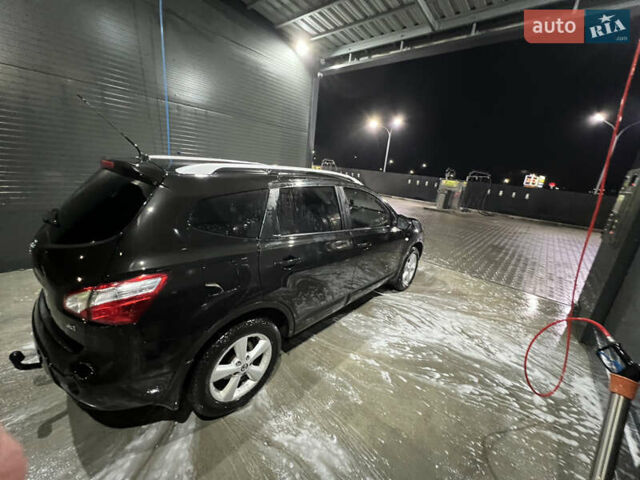 Черный Ниссан Кашкай 2, объемом двигателя 2 л и пробегом 237 тыс. км за 11500 $, фото 4 на Automoto.ua