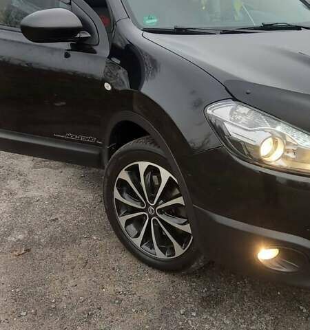 Черный Ниссан Кашкай 2, объемом двигателя 2 л и пробегом 300 тыс. км за 12400 $, фото 4 на Automoto.ua