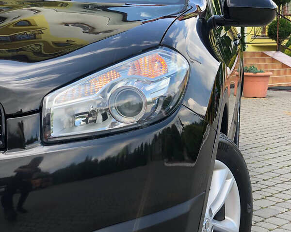 Чорний Ніссан Кашкай 2, об'ємом двигуна 1.6 л та пробігом 247 тис. км за 10450 $, фото 68 на Automoto.ua