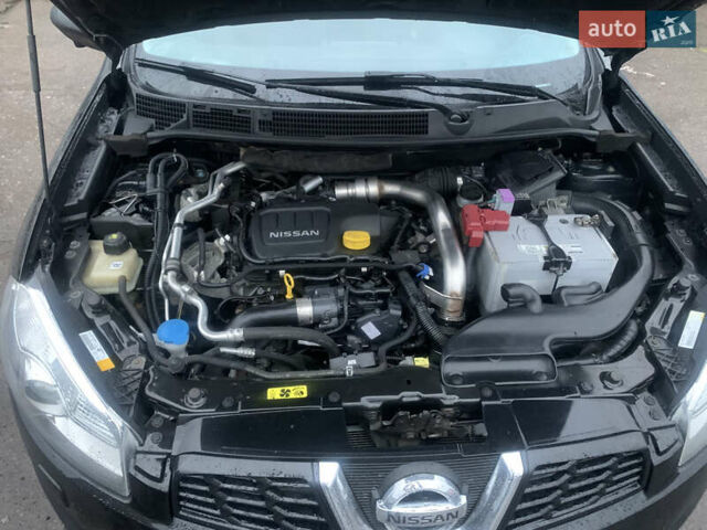 Черный Ниссан Кашкай 2, объемом двигателя 1.6 л и пробегом 212 тыс. км за 10800 $, фото 12 на Automoto.ua