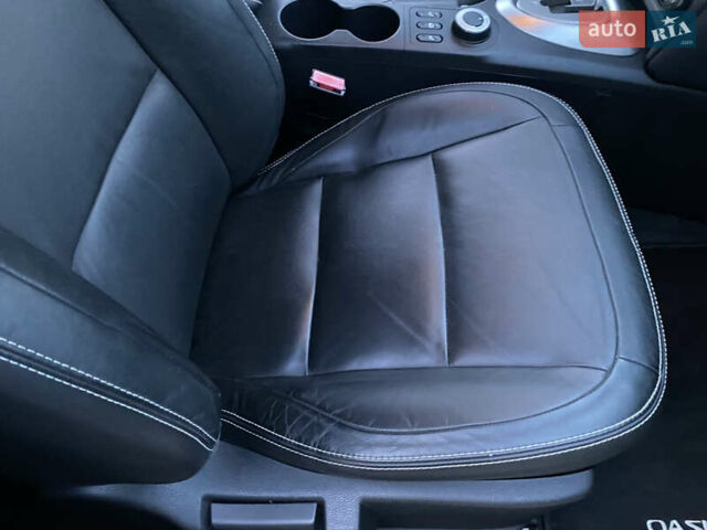 Черный Ниссан Кашкай 2, объемом двигателя 2 л и пробегом 175 тыс. км за 12890 $, фото 20 на Automoto.ua