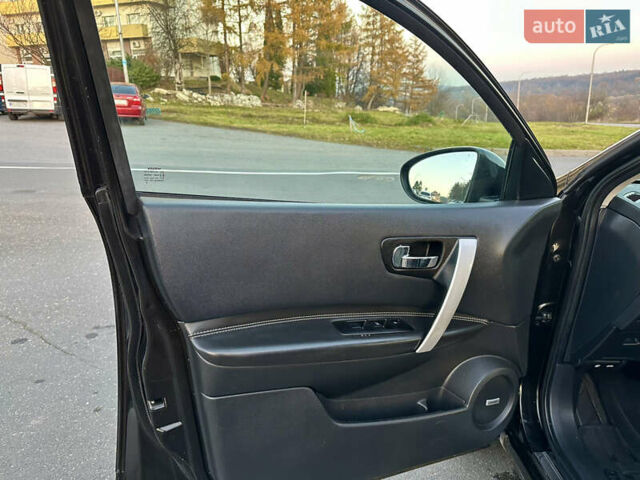 Черный Ниссан Кашкай 2, объемом двигателя 2 л и пробегом 189 тыс. км за 12555 $, фото 48 на Automoto.ua