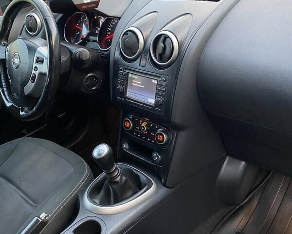 Чорний Ніссан Кашкай 2, об'ємом двигуна 1.5 л та пробігом 270 тис. км за 9800 $, фото 41 на Automoto.ua