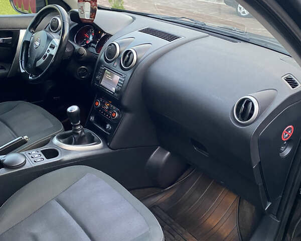 Чорний Ніссан Кашкай 2, об'ємом двигуна 1.5 л та пробігом 270 тис. км за 9800 $, фото 40 на Automoto.ua