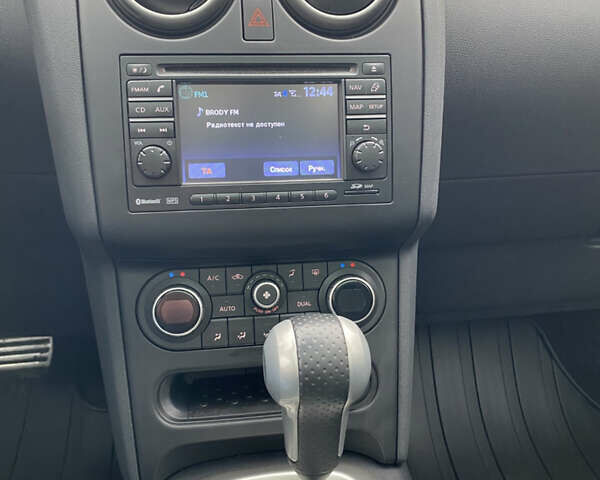 Черный Ниссан Кашкай 2, объемом двигателя 2 л и пробегом 204 тыс. км за 13150 $, фото 68 на Automoto.ua