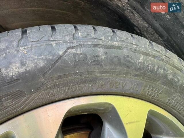 Черный Ниссан Кашкай 2, объемом двигателя 2 л и пробегом 206 тыс. км за 13000 $, фото 22 на Automoto.ua