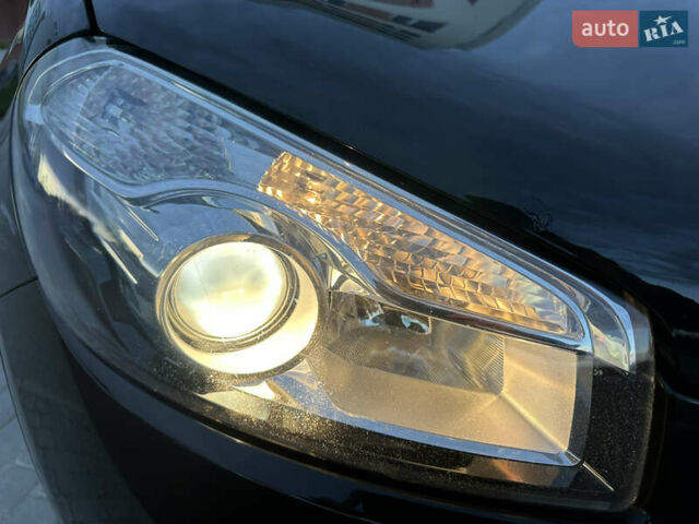 Черный Ниссан Кашкай 2, объемом двигателя 1.6 л и пробегом 203 тыс. км за 10999 $, фото 5 на Automoto.ua