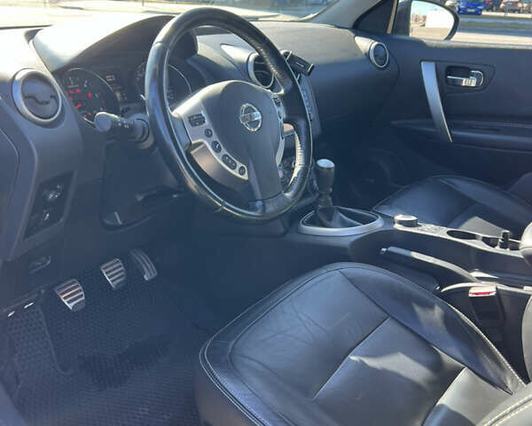 Чорний Ніссан Кашкай 2, об'ємом двигуна 2 л та пробігом 220 тис. км за 10800 $, фото 9 на Automoto.ua