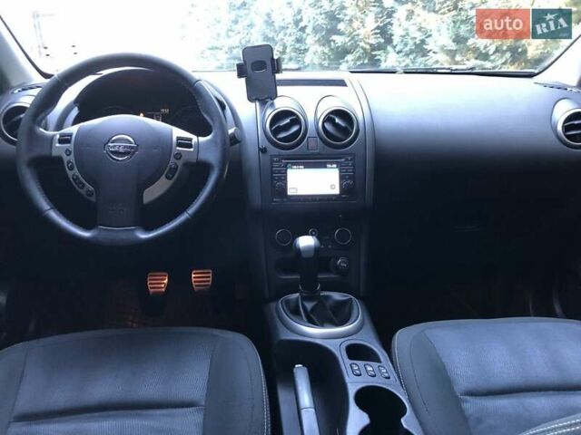 Черный Ниссан Кашкай 2, объемом двигателя 1.6 л и пробегом 189 тыс. км за 10200 $, фото 1 на Automoto.ua