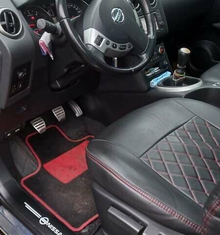 Черный Ниссан Кашкай 2, объемом двигателя 2 л и пробегом 300 тыс. км за 12400 $, фото 12 на Automoto.ua