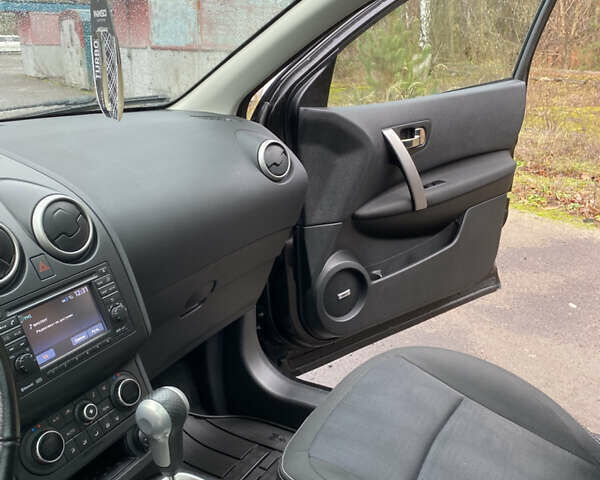 Черный Ниссан Кашкай 2, объемом двигателя 2 л и пробегом 204 тыс. км за 13150 $, фото 21 на Automoto.ua