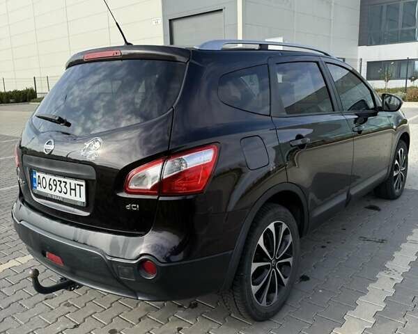 Черный Ниссан Кашкай 2, объемом двигателя 1.5 л и пробегом 265 тыс. км за 10800 $, фото 6 на Automoto.ua