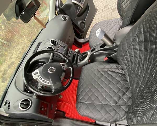 Черный Ниссан Кашкай 2, объемом двигателя 1.5 л и пробегом 257 тыс. км за 10200 $, фото 5 на Automoto.ua