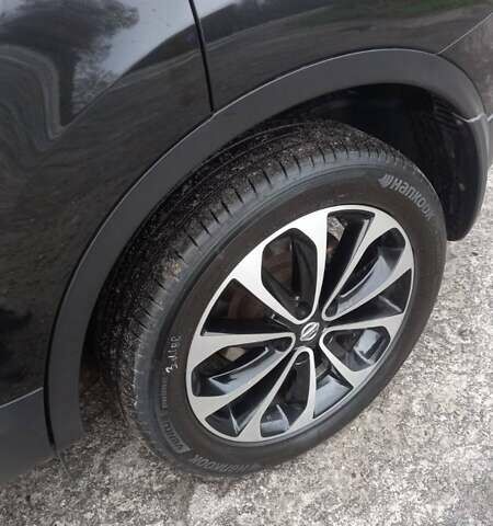 Черный Ниссан Кашкай 2, объемом двигателя 2 л и пробегом 300 тыс. км за 12400 $, фото 3 на Automoto.ua