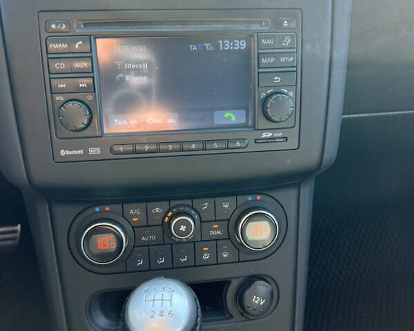 Чорний Ніссан Кашкай 2, об'ємом двигуна 2 л та пробігом 220 тис. км за 10800 $, фото 10 на Automoto.ua