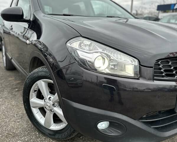 Черный Ниссан Кашкай 2, объемом двигателя 2 л и пробегом 186 тыс. км за 11500 $, фото 1 на Automoto.ua