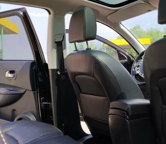 Черный Ниссан Кашкай 2, объемом двигателя 2 л и пробегом 230 тыс. км за 10999 $, фото 7 на Automoto.ua