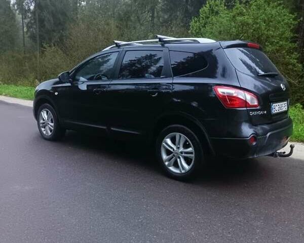 Черный Ниссан Кашкай 2, объемом двигателя 2 л и пробегом 230 тыс. км за 10999 $, фото 4 на Automoto.ua