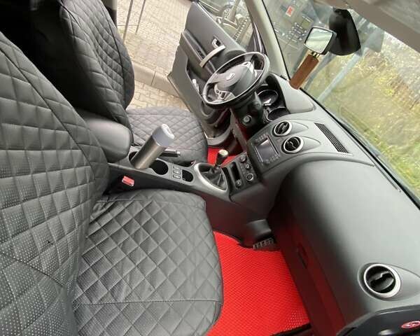 Черный Ниссан Кашкай 2, объемом двигателя 1.5 л и пробегом 257 тыс. км за 10200 $, фото 1 на Automoto.ua