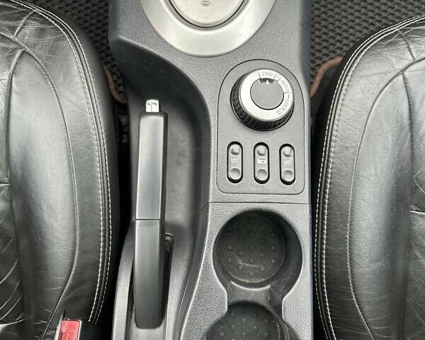 Черный Ниссан Кашкай 2, объемом двигателя 2 л и пробегом 186 тыс. км за 11500 $, фото 27 на Automoto.ua