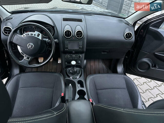 Черный Ниссан Кашкай 2, объемом двигателя 1.6 л и пробегом 211 тыс. км за 11500 $, фото 32 на Automoto.ua