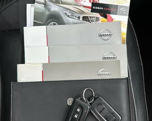 Черный Ниссан Кашкай 2, объемом двигателя 1.6 л и пробегом 232 тыс. км за 10350 $, фото 40 на Automoto.ua