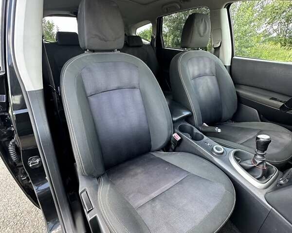 Черный Ниссан Кашкай 2, объемом двигателя 1.6 л и пробегом 191 тыс. км за 11600 $, фото 18 на Automoto.ua