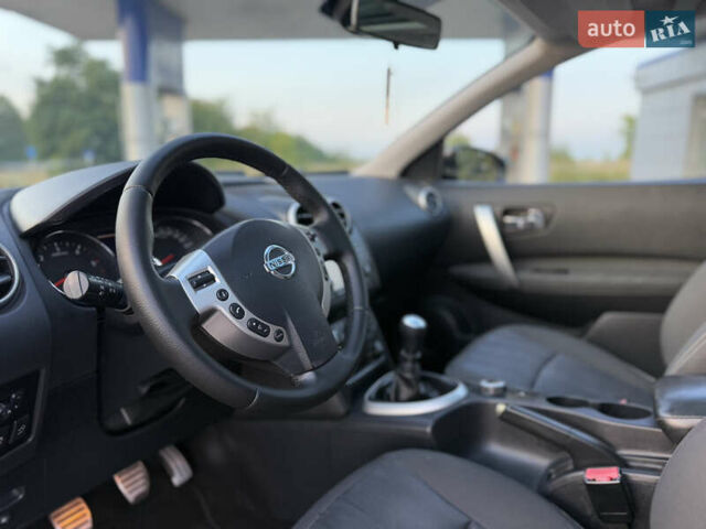 Чорний Ніссан Кашкай 2, об'ємом двигуна 1.6 л та пробігом 175 тис. км за 12400 $, фото 33 на Automoto.ua
